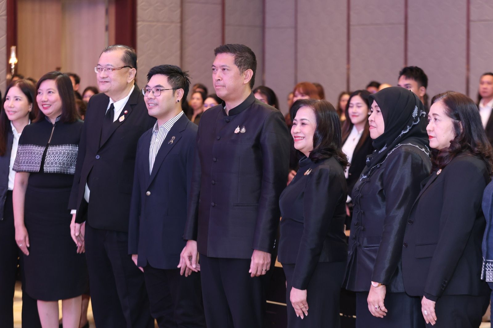 นิกร โสมกลาง พม.