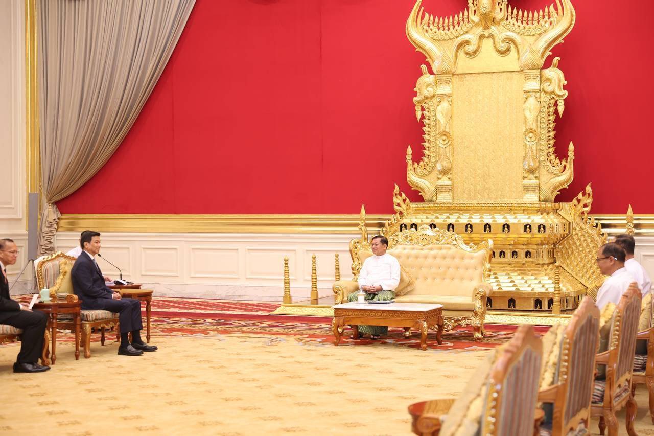 ปานปรีย์ พหิทธานุกร