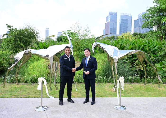 กทม. เปิดประติมากรรม “สองอาชา” (Two Stallions) ผลงานชิ้นมาสเตอร์พีซจากมองโกเลีย