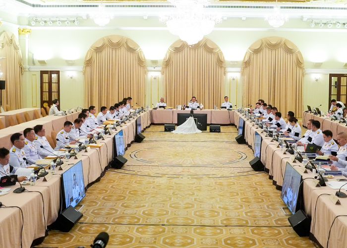 นายกฯประชุม ครม.พิเศษนัดแรก ย้ำคณะรัฐมนตรีเป็นหนึ่งเดียวยึดพระราชดำรัส แก้วิกฤตพลังงาน ขอรัฐมนตรีเข้ากระทรวงทำงานพรุ่งนี้ทันที