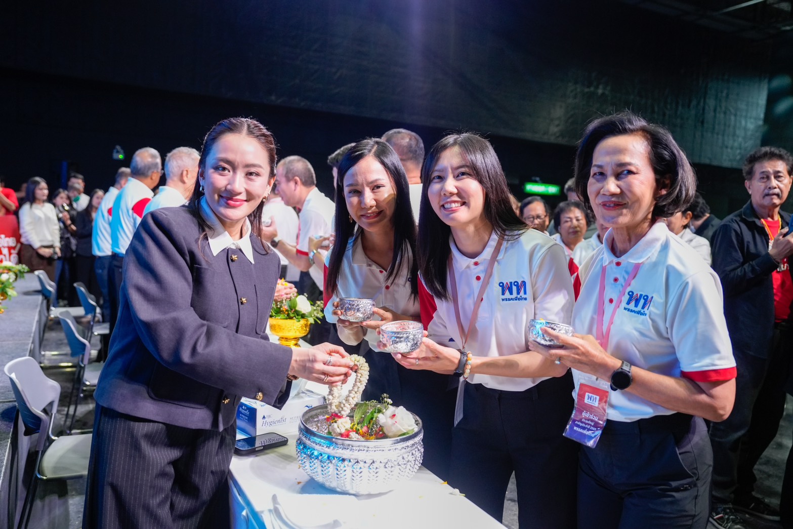แพทองธาร พรรคเพื่อไทย