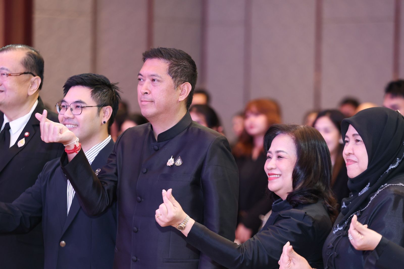 นิกร โสมกลาง พม.