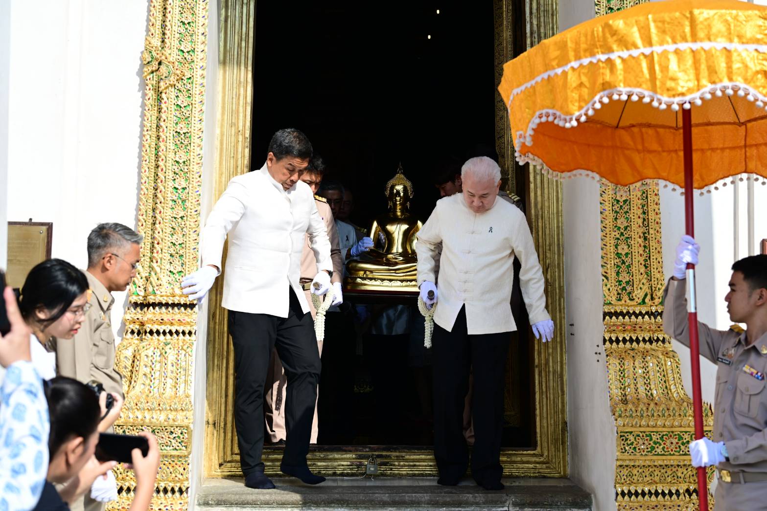 ชัชชาติ พระพุทธสิหิงค์