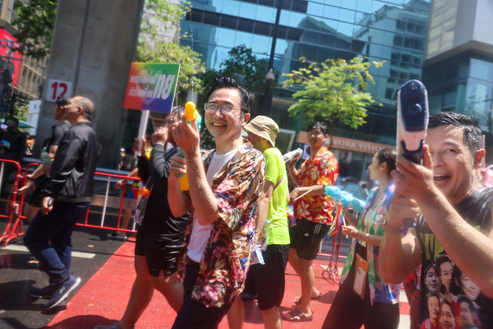 ยศชนัน สงกรานต์สีลม พรรคเพื่อไทย