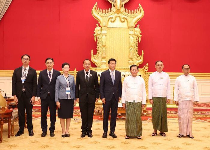 'ปานปรีย์' ในฐานะผู้แทนพิเศษของรองนายกฯ และ รมว.กต. ร่วมพิธีสาบานตนเข้ารับตำแหน่งประธานาธิบดีเมียนมา