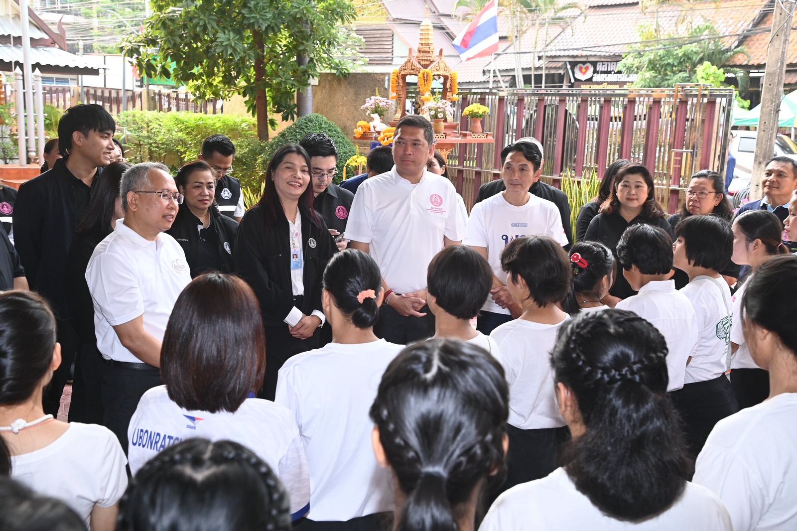 รมวป๊อป , นิกรโสมกลาง , อุบลราชธานี