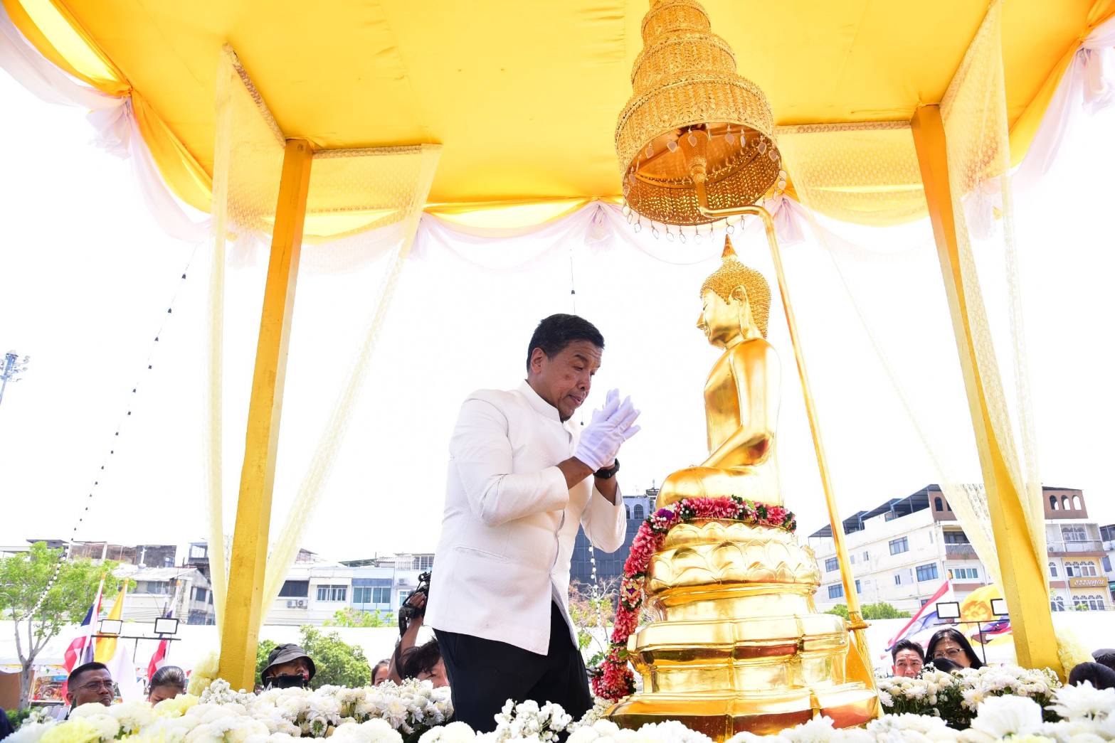 ชัชชาติ พระพุทธสิหิงค์