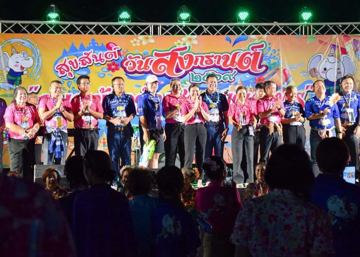 ‘จิราพร’ ชู ‘สงกรานต์’ ถนนข้าวปุ้นซาว แลนด์มาร์คใหม่ จ.ร้อยเอ็ด ชวนเล่นน้ำ ทานขนมจีนอีสาน ฟรีตลอดงาน