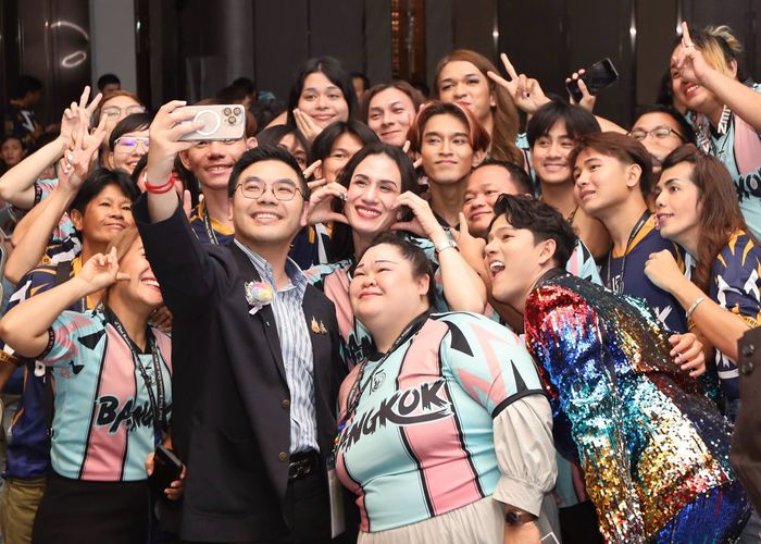 พม. ร่วมงานฉลองครบรอบ 15 ปี ชมรมคนหูหนวกไทยฟ้าสีรุ้ง พร้อมสนับสนุน เคียงข้างไม่ทิ้งใครไว้ข้างหลัง