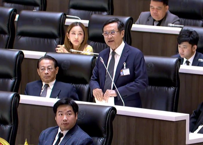 'จาตุรนต์' ระบุ การแก้ปัญหาปากท้อง กับการแก้รัฐธรรมนูญ 'ไม่ใช่คนละเรื่องกัน'
