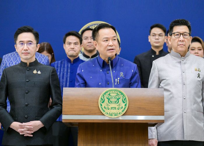 นายกฯอนุทินแถลงมติ ครม. ออก พรก. กู้เงิน 4 แสนล้าน รับวิกฤตพลังงาน เน้นช่วยกลุ่มเปราะบาง-เกษตรกร-SME