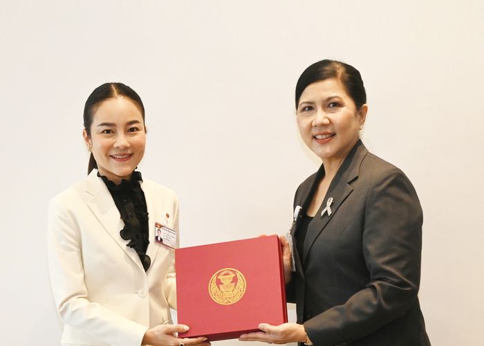 'ขัตติยา สวัสดิผล' สส.แบบบัญชีรายชื่อ พรรคเพื่อไทย รายงานตัวต่อสภาฯ แทนตำแหน่งที่ว่าง
