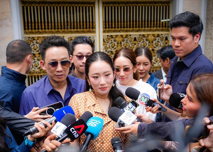 ครอบครัวชินวัตรเยี่ยม 'ทักษิณ' ที่เรือนจำฯ ครั้งสุดท้ายก่อนพักโทษ 'แพทองธาร' ระบุไม่กังวลปมกำไล EM ขอเป็นตามกระบวนการ'