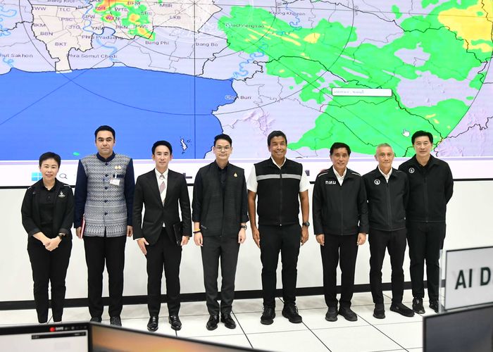 กทม. เปิด BMA COMMAND CENTER ต้อนรับ รมว.ดีอี - รมช.มท. ชูโมเดลบริหาร “เมืองปลอดภัย” ด้วยข้อมูล