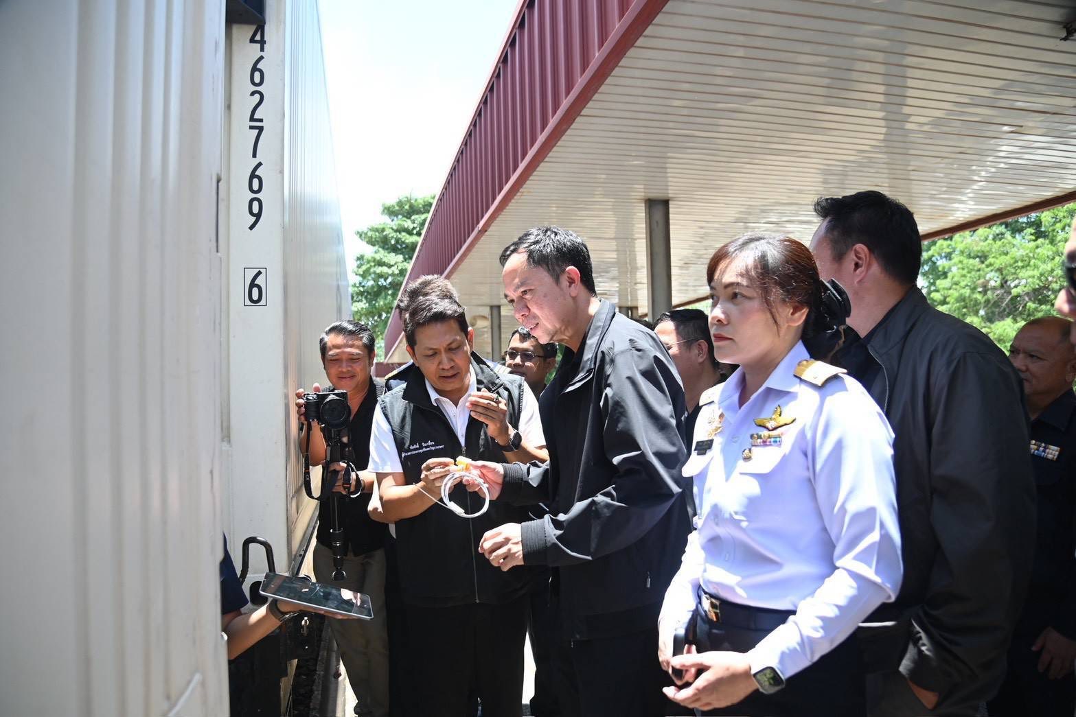 สรวุฒิ เนื่องจำนงค์