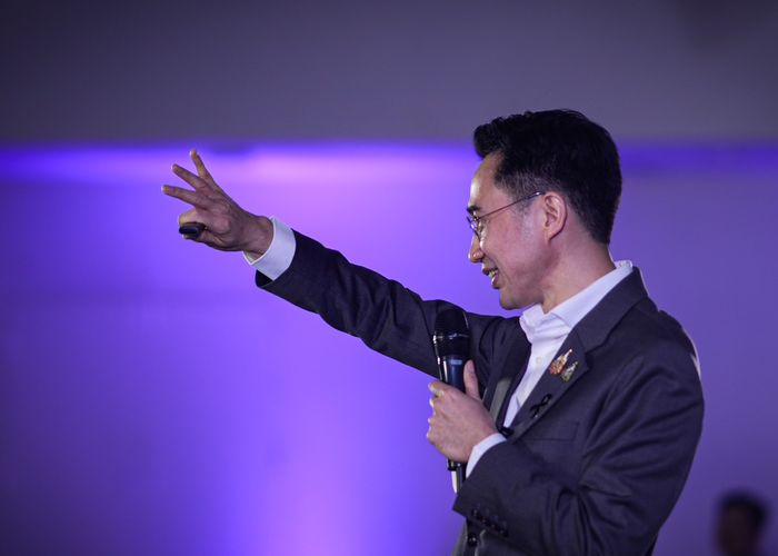 'ยศชนัน' ชูแก้ปัญหาเชิงโครงสร้าง เศรษฐกิจ ยาเสพติด คอร์รัปชัน ด้วยนวัตกรรม ฝาก 4 โจทย์ใหญ่ มช. สร้าง Ecosystem ขับเคลื่อนเศรษฐกิจใหม่