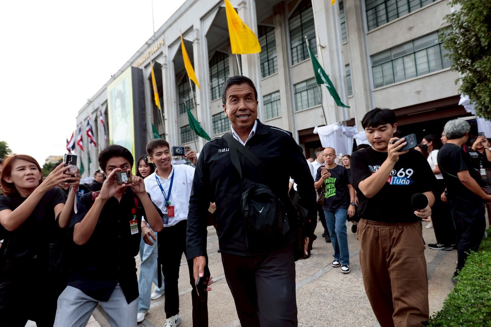 ชัชชาติ