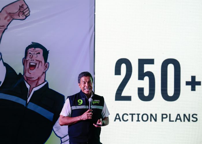 'ชัชชาติ' ประกาศ 251 นโยบาย ชูวิสัยทัศน์ 'เมืองที่สร้างโอกาสและความหวัง' เดินหน้า 4 แกนหลัก คนอยู่ดี เมืองน่าอยู่ เศรษฐกิจไปได้ ระบบมีประสิทธิภาพ