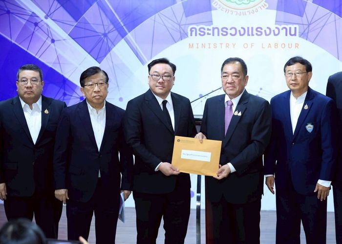 ‘จุลพันธ์’ รับข้อเสนอ กกร. เร่งแก้ปมขาดแคลนแรงงาน สร้างความเชื่อมั่นผู้ประกอบการ รับความต้องการภาคเศรษฐกิจ