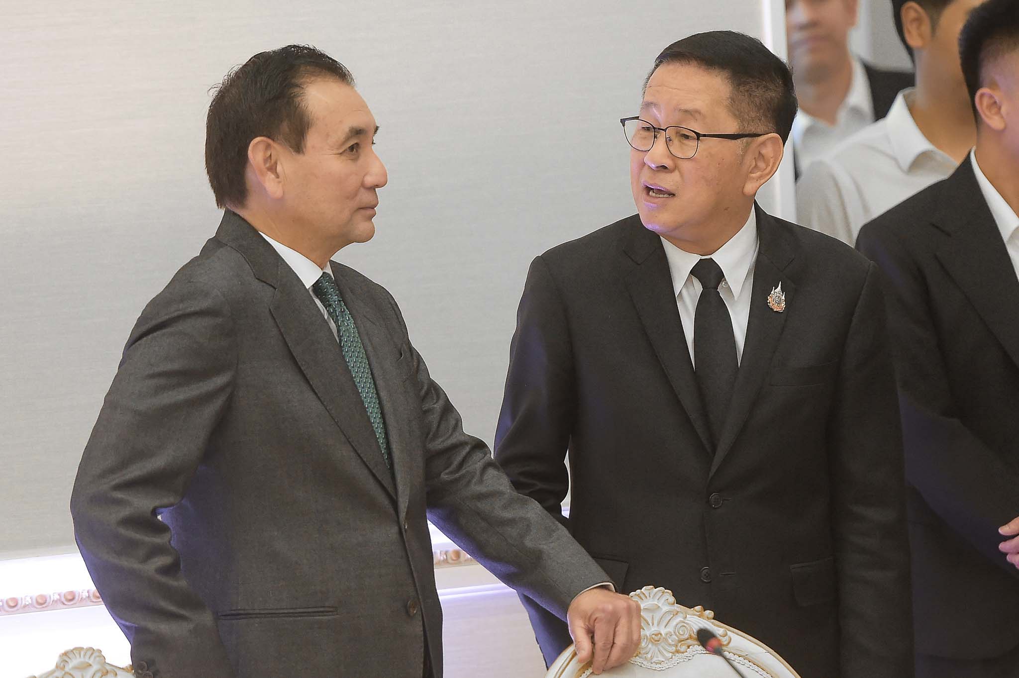 รัฐบาลหารือเอกชน