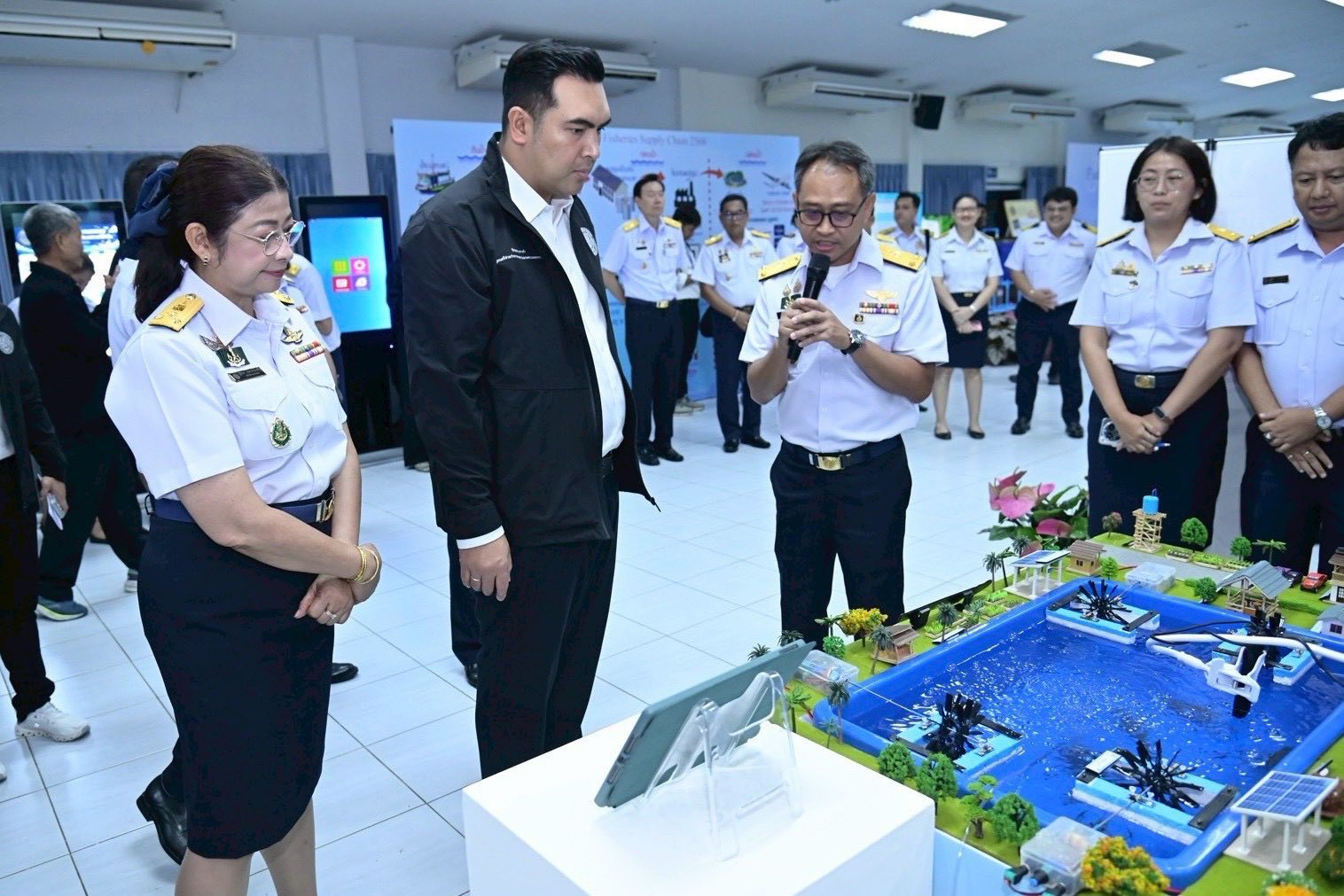 วัชระพล ขาวขำ ประมง