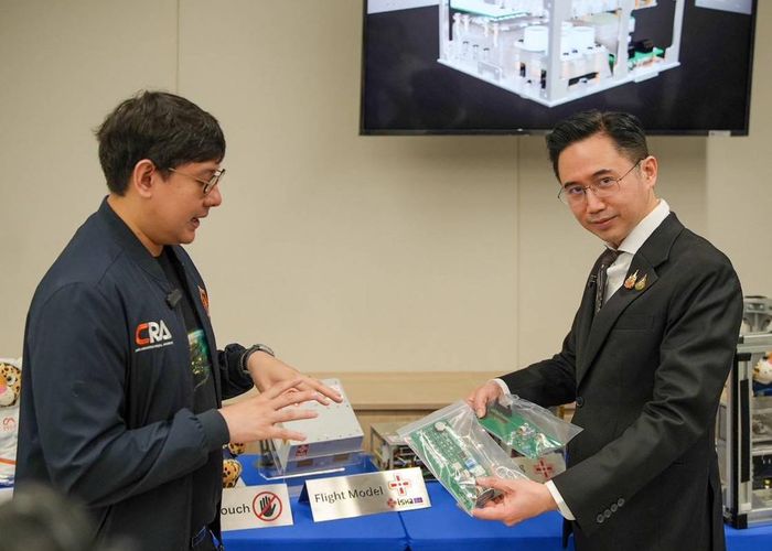 'ยศชนัน' พาบุกห้องแล็บ TIGERS-X ราชวิทยาลัยจุฬาภรณ์ ชมสดภารกิจวิศวกรไทยคุมสเปซแล็บ 'ผลิตยา' บนอวกาศ 'ฝีมือคนไทยทุกขั้นตอน'