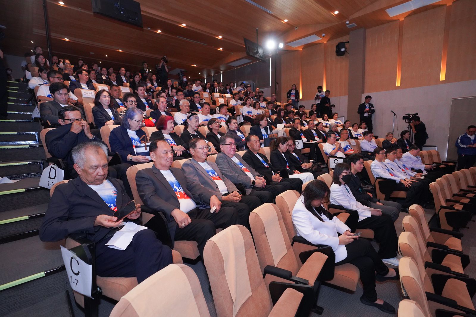 แถลงข่าว เดิน วิ่ง ปั่น 12-228.jpg