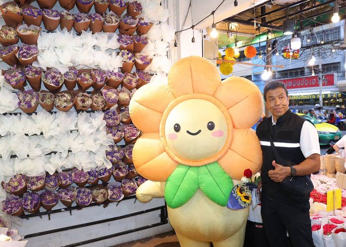 'ชัชชาติ เบอร์ 9' ลุยทรงวาด-ปากคลองตลาด ชู Bangkok Creative IP ปั้น 55 ย่านสร้างสรรค์ สร้างรายได้ใหม่ให้คนกรุงเทพฯ