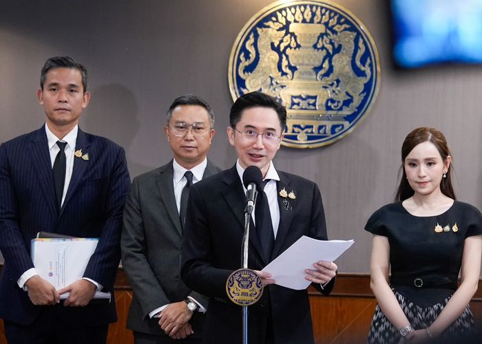 'ยศชนัน' ดันยุทธศาสตร์ สร้างคนด้วยนวัตกรรม หนุน Talent Mobility เดินหน้าผลิตแพทย์ 22,200 คน ลุยโมเดลแก้จน 20 จังหวัดต้นแบบ วางรากฐานเศรษฐกิจควอนตัม-AI ขั้นสูง