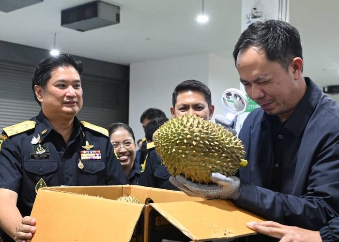 'รมว.สุริยะ' สั่ง 'สรวุฒิ' คุมเข้มนำเข้า–ส่งออก สินค้าเกษตรและปศุสัตว์ ยกระดับตรวจสอบ ป้องกันการสวมสิทธิ์ รักษาผลประโยชน์เกษตรกรไทย