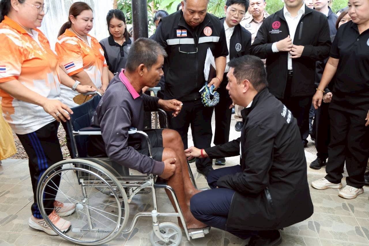 นิกร พม มอบที่ดินทำกิน-สิทธิสวัสดิการสังคม