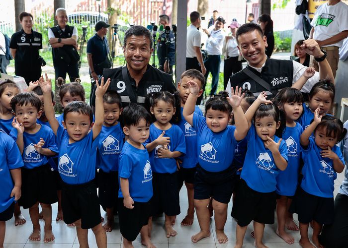'ชัชชาติ เบอร์ 9' คลอดนโยบายดูแลเด็กครบวงจร หวังลดภาระพ่อแม่มือใหม่-วัยทำงาน มีเวลาเต็มที่หารายได้เลี้ยงครอบครัว