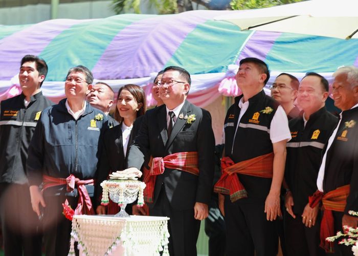 รมว.ศธ. เปิดอาคาร 'อรุณเบิกฟ้า' โรงเรียนขุขันธ์ ชูนโยบายสถานศึกษาปลอดภัย คืนความสุขให้เด็ก