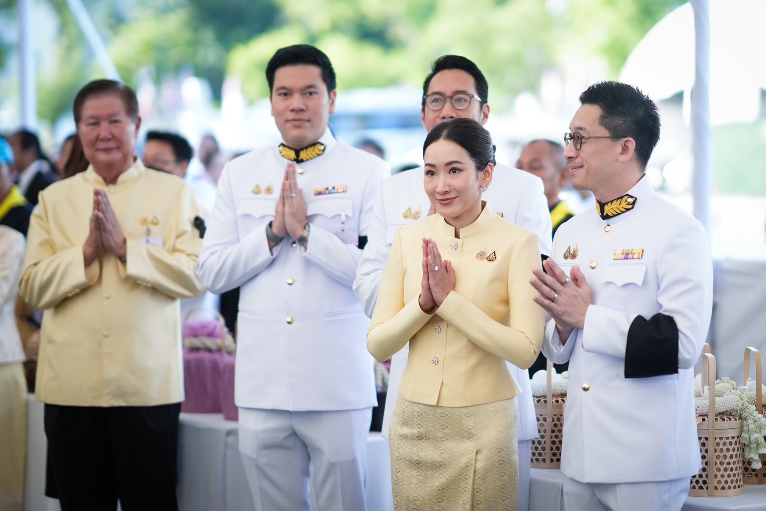 พินทองทา
