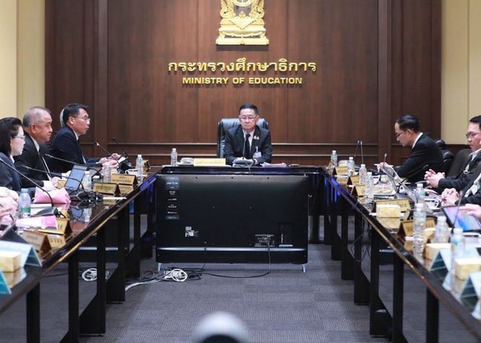 ศธ. ยกระดับบริหารงานบุคคล เคาะขยายกรอบ สกร. 4,597 อัตรา พร้อมปรับเกณฑ์ย้ายครู ยึด 'วิชาเอก-ความจำเป็น รร.' มาตรฐานเดียวทั่วประเทศ