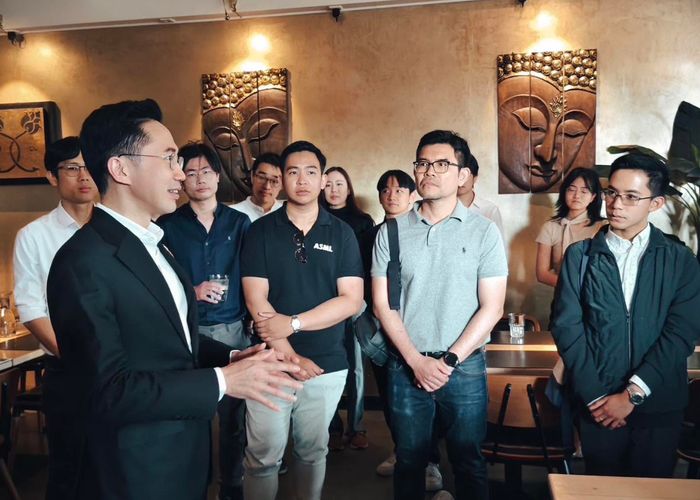 'ยศชนัน' ปฏิบัติภารกิจที่เบลเยี่ยม-เนเธอร์แลนด์ แลกเปลี่ยนกับนักเรียนไทย ชูวิสัยทัศน์เปลี่ยนไทยจาก 'ผู้ซื้อ' สู่ 'ผู้สร้าง' นวัตกรรม