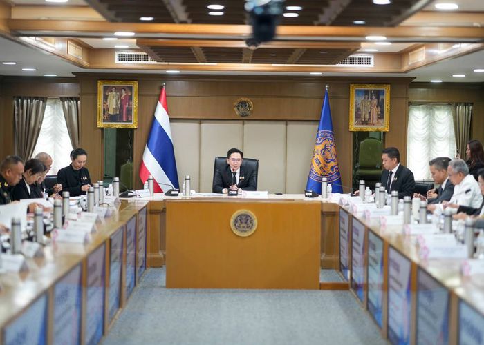 'ยศชนัน' นำประชุม 'บอร์ดเด็กแห่งชาติ' ไฟเขียวเบี้ยเด็กแรกเกิดถ้วนหน้า 600 บาท ตั้งแต่ 0-6 ขวบ ชูวาระ 'มหัศจรรย์ 2,500 วัน'