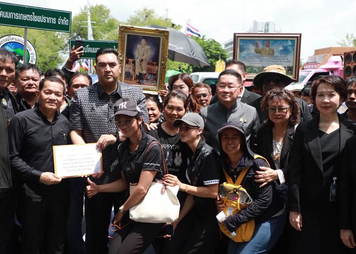 รมว.ศธ. รับหนังสือเกษตรกรโคนม เล็งขยายโควตา 'นมโรงเรียน' ถึง ม.3 เติมพลังให้เยาวชน