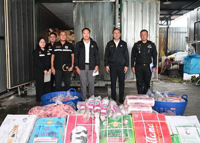 รองผู้บัญชาการฯ ศพร. นำทีมเจ้าหน้าที่จับสินค้าปศุสัตว์เถื่อนกว่า 8 ตัน และอะโวคาโด 600 ตะกร้า ในพื้นที่ปทุมธานี