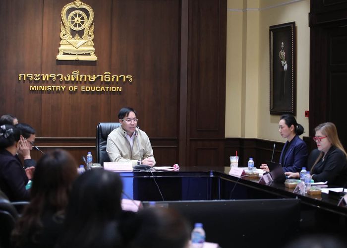 'อัครนันท์' รมช.ศธ. ลุยตั้งศูนย์พิทักษ์สิทธิฯ สั่งฟันเด็ดขาดครูอันตราย เซฟครูดี คืนโรงเรียนปลอดภัยให้นักเรียน
