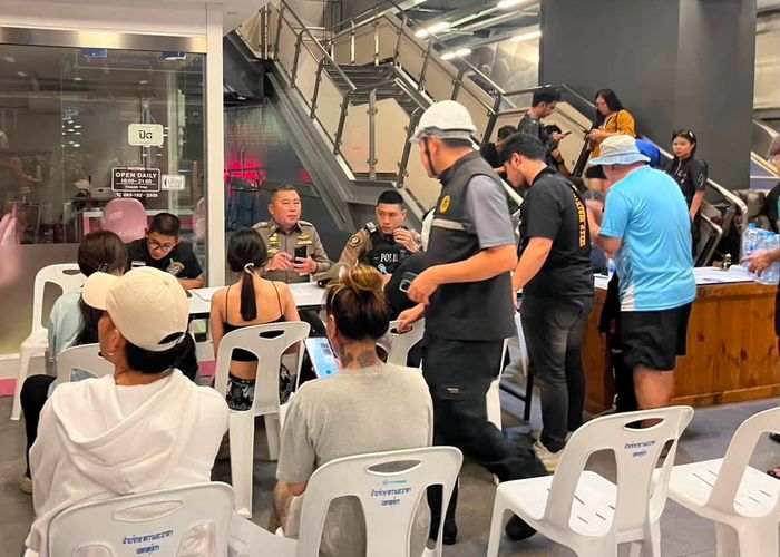 กทม. ตั้งศูนย์ประสานงานเหตุเพลิงไหม้ บริเวณ MRT พหลโยธิน 'ผู้ว่าฯ ชัชชาติ' สั่งเร่งยืนยันอัตลักษณ์ผู้เสียชีวิต