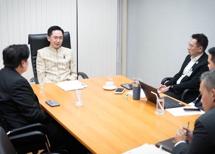 'ยศชนัน' หารือ 'อธิการบดีอุเทนถวาย' เดินหน้าโมเดลเรียนขนานทำงาน มีรายได้ ไร้เหตุรุนแรง