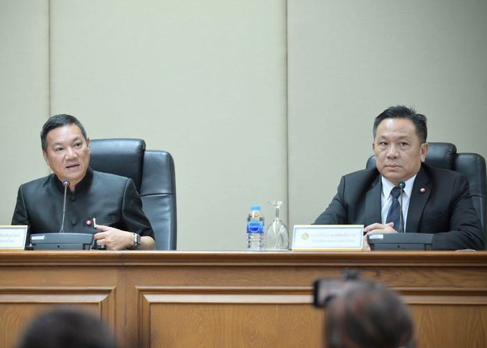 ปลัด มท. แถลงคดีทุจริตสอบท้องถิ่น พรุ่งนี้ กสถ. ถกถอนบรรจุกลุ่มทุจริต 3,621 ราย เร่งรื้อตรวจข้อสอบใหม่ทั้งระบบ