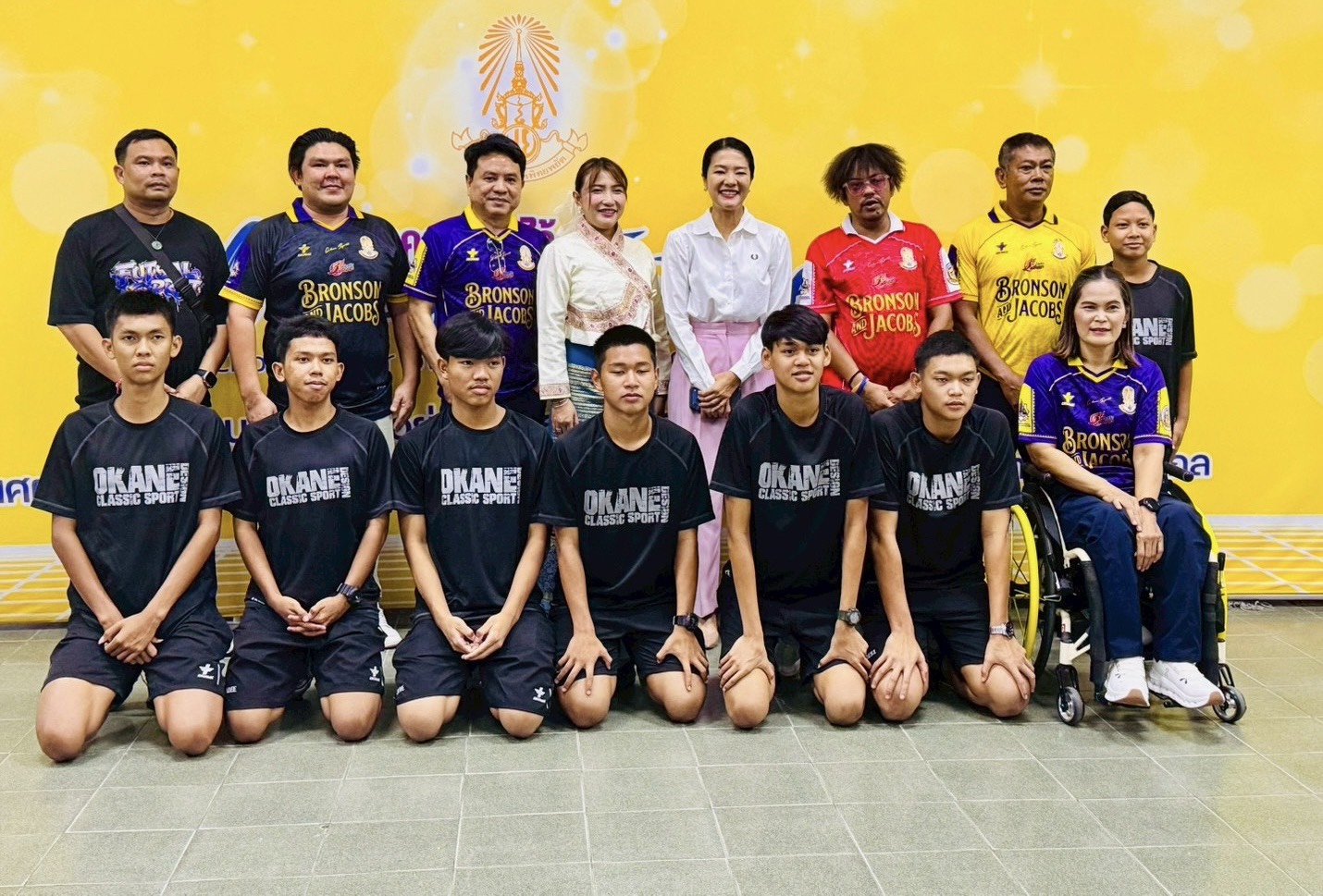 ธีรรัตน์ สำเร็จวาณิชย์
