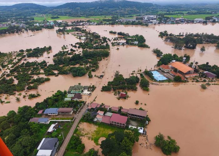 สพฐ. เร่งช่วยเหลือโรงเรียนประสบอุทกภัย และประกาศหยุดเรียนกรณีพิเศษ 23 แห่ง ย้ำความปลอดภัยนักเรียน-ครู