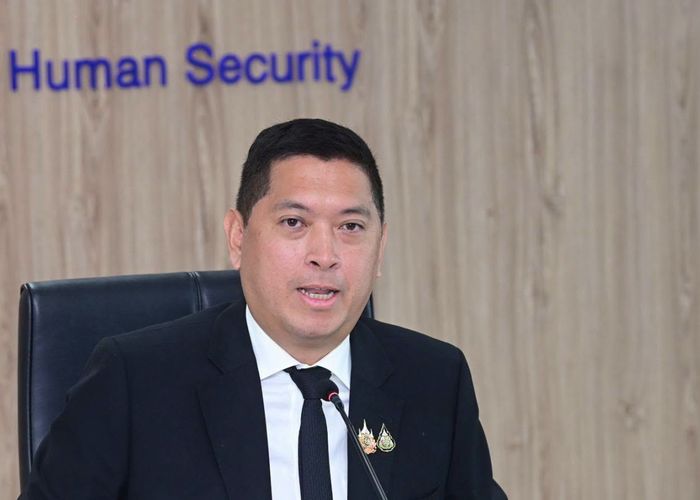 'รมว.นิกร' ห่วงเด็กเล็กบาดเจ็บจากเหตุรถพุ่งชนศูนย์พัฒนาเด็กเล็ก พร้อมส่งทีม ศรส.-พม.กาญจนบุรี เร่งช่วยเหลือใกล้ชิด