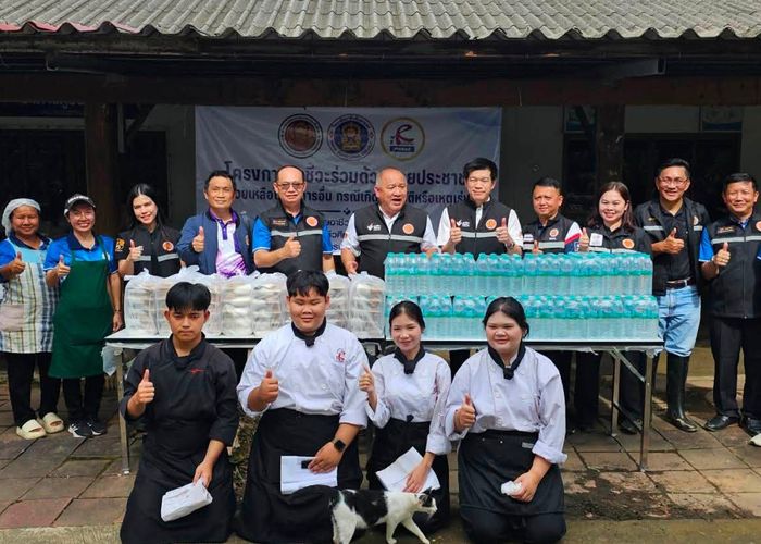 กอศ. ระดมกำลัง 'อาชีวะอาสา' ลงพื้นที่น่าน ขานรับข้อสั่งการ รมว.ศธ. ช่วยน้ำท่วม จัดตั้ง ศูนย์ Fix it Center อาชีวะอาสา – ครัวอาชีวะ